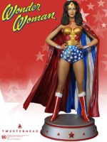 Wonder Woman - Lynda Carter (Cape Variant) Maquette - - Imagen 3