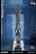 Terminator 2: T-800 Endoskeleton Arm & Brain Chip - Imagen 2