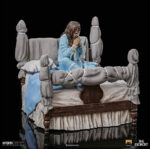 The Exorcist: Possessed Regan McNeil Deluxe - Imagen 3