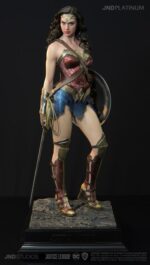 Justice League: Wonder Woman Hyperreal Platinum - Imagen 2