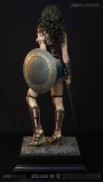 Justice League: Wonder Woman Hyperreal Platinum - Imagen 4