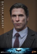 The Dark Knight: Batman Armory with Bruce Wayne (2.0 Ver.) - Imagen 16