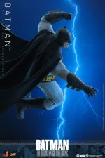 Batman: The Dark Knight Returns - Batman - - Imagen 4