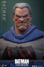 Batman: The Dark Knight Returns - Batman (Battle Damaged Version) - - Imagen 8