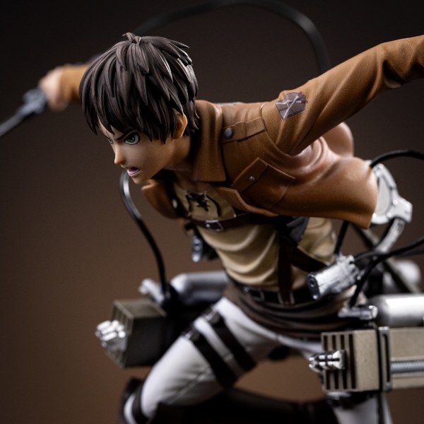 Eren-Yeager-iron_studios