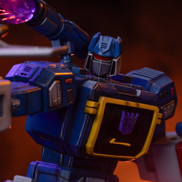 Soundwave_iron_studios