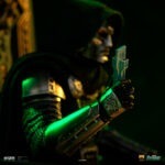 Avengers: Doomsday - Doctor Doom on Throne - - Imagen 9
